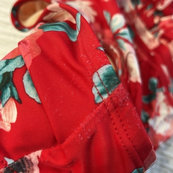 Kona‎ Sol swim suit baiting suit women’s one piece small red floral - Picture 4 of 6